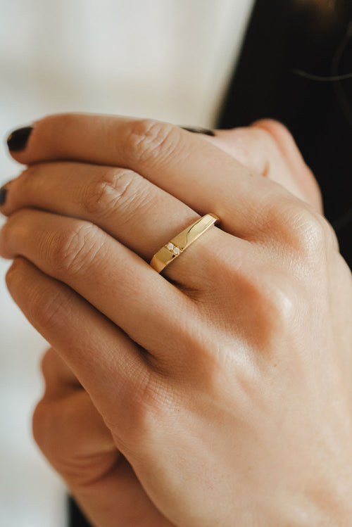 Bague en or jaune et diamants