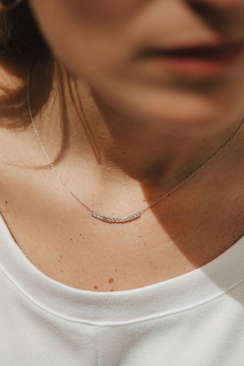 Collier en or blanc et diamants