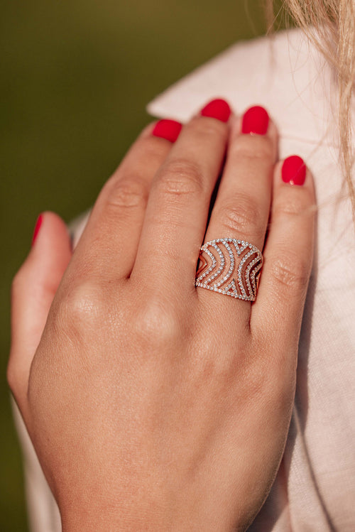 Bague en or rose et diamants