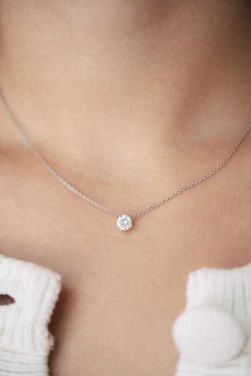 Pendentif en or blanc et diamant