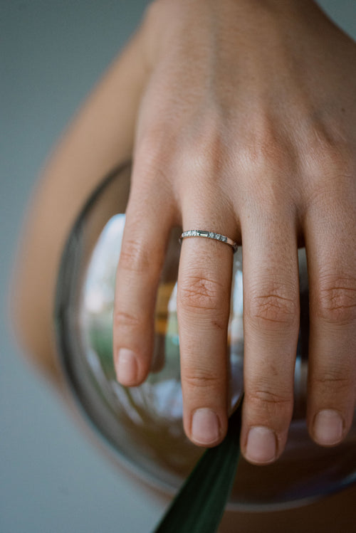 Bague en or blanc et diamants