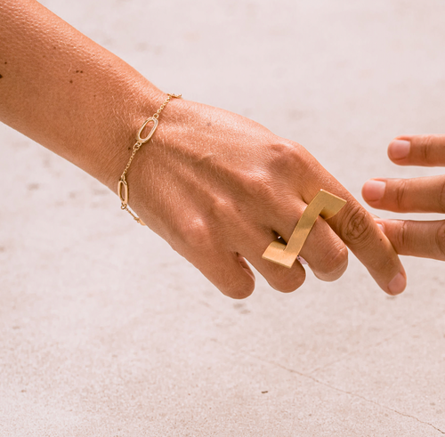 Yellow gold ring