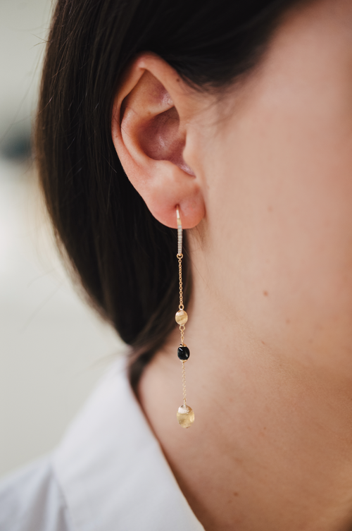 Yellow gold, onyx and diamond earrings