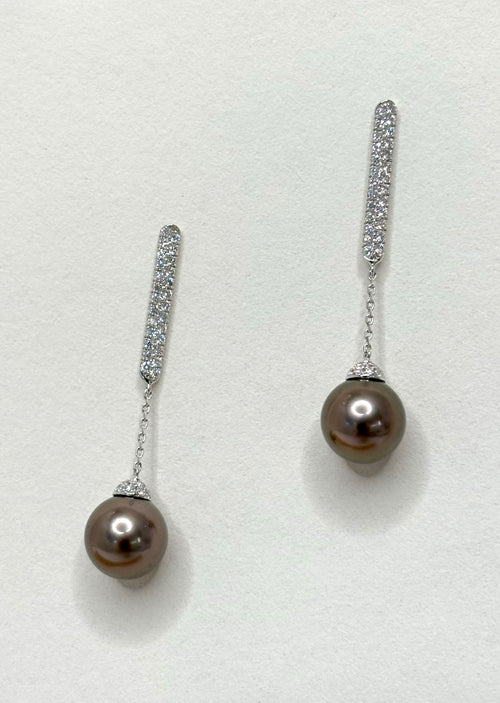Boucles d'oreille en or blanc, diamants et perles de Tahiti