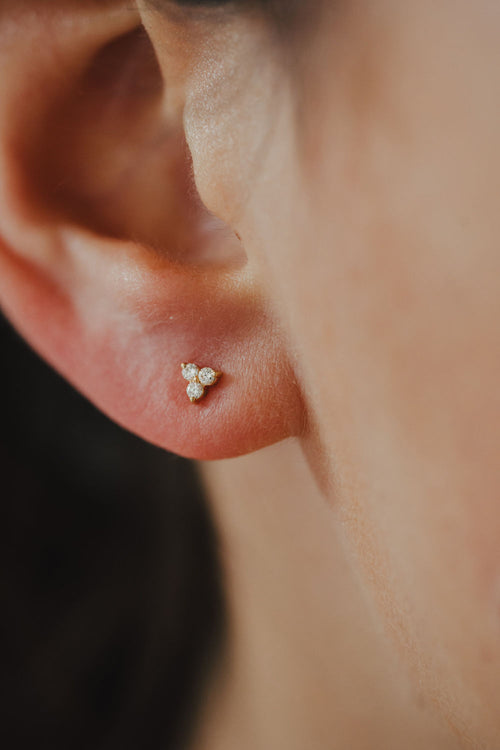 Boucles d'oreilles en or jaune et diamants