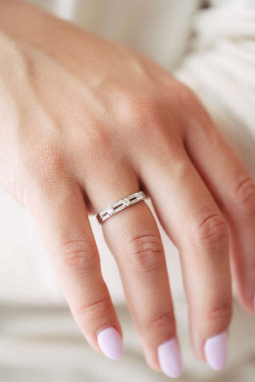 Bague en or blanc et diamants