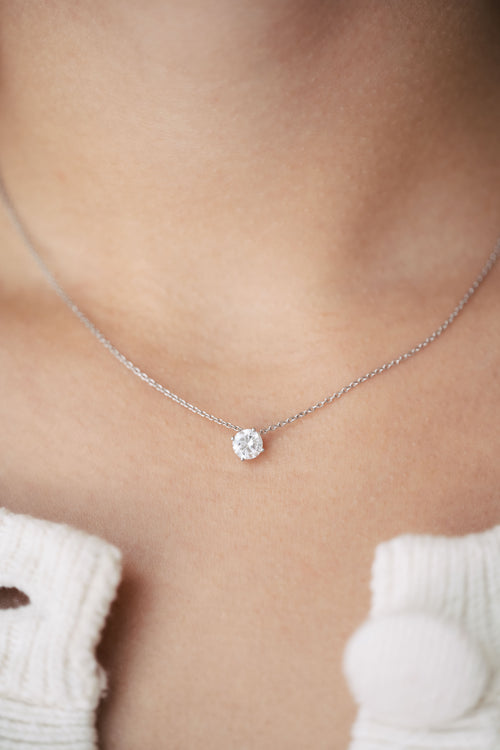 Pendentif en or blanc et diamant