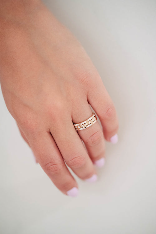 Bague en or rose et diamants