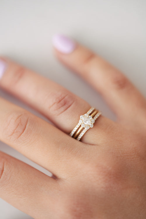 Bague en or jaune et diamants