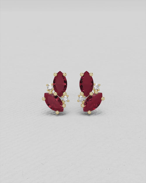 Boucles d'oreilles en or jaune , diamants et rubis