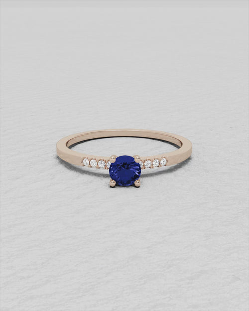 Bague en or blanc, saphir et diamants