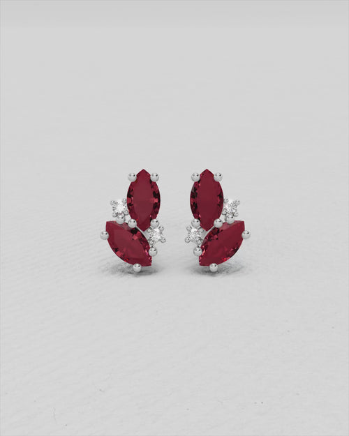 Boucles d'oreilles en or jaune , diamants et rubis