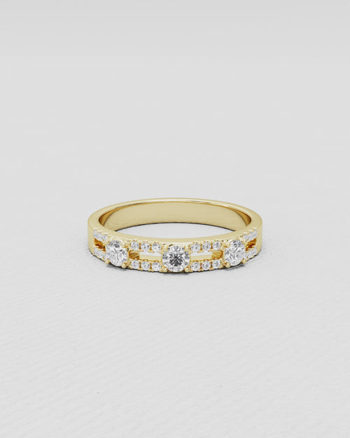 Bague en or blanc et diamants